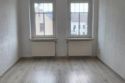 Wohnung Glauchau - 3 Zimmer, 66 m&sup2;, 360&euro; | Angebot:25852912