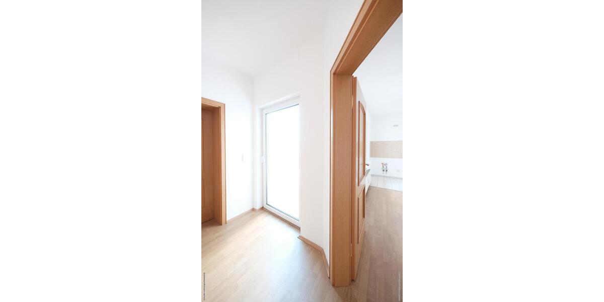 Etagenwohnung Werdau - 1 Zimmer, 70 m&sup2;, 325&euro; | Angebot:25790182