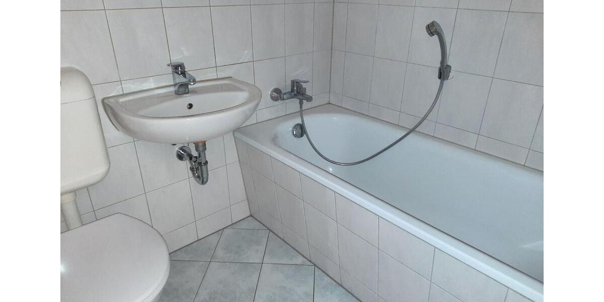 Etagenwohnung Crimmitschau - 1 Zimmer, 35 m&sup2;, 209&euro; | Angebot:25919817