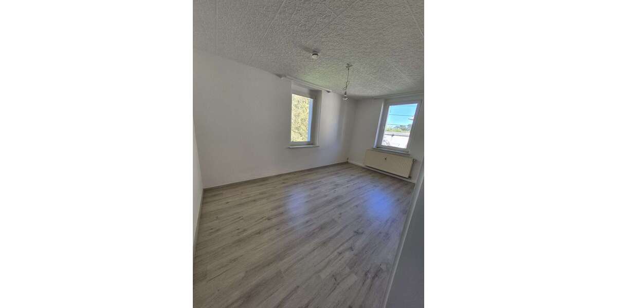 Etagenwohnung Lugau - 3 Zimmer, 60 m&sup2;, 350&euro; | Angebot:22841103