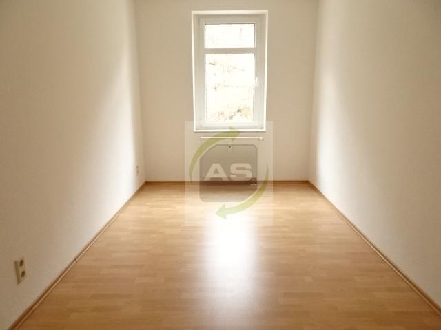Etagenwohnung Zwickau Cainsdorf - 4 Zimmer, 114 m&sup2;, 499&euro; | Angebot:23819846
