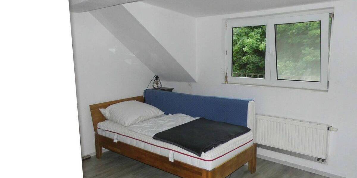 Etagenwohnung Reichenbach - 3 Zimmer, 68 m&sup2;, 400&euro; | Angebot:26824656