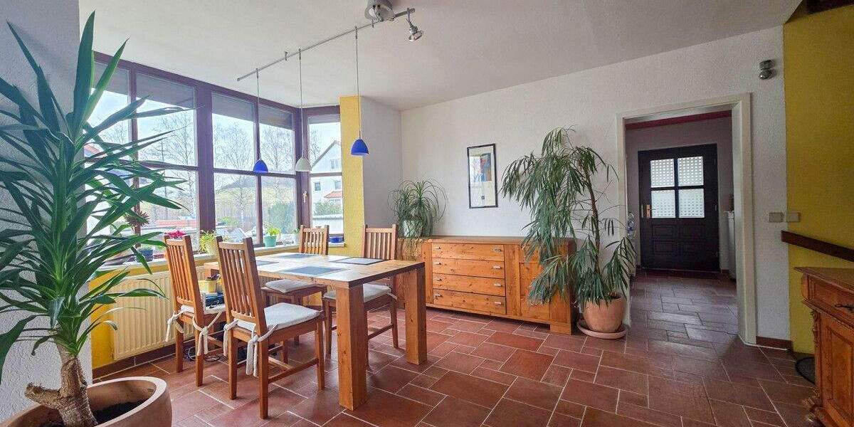Reihenendhaus Aue-Bad Schlema Schlema - 6 Zimmer, 160 m&sup2;, 270.000&euro; | Angebot:25688337