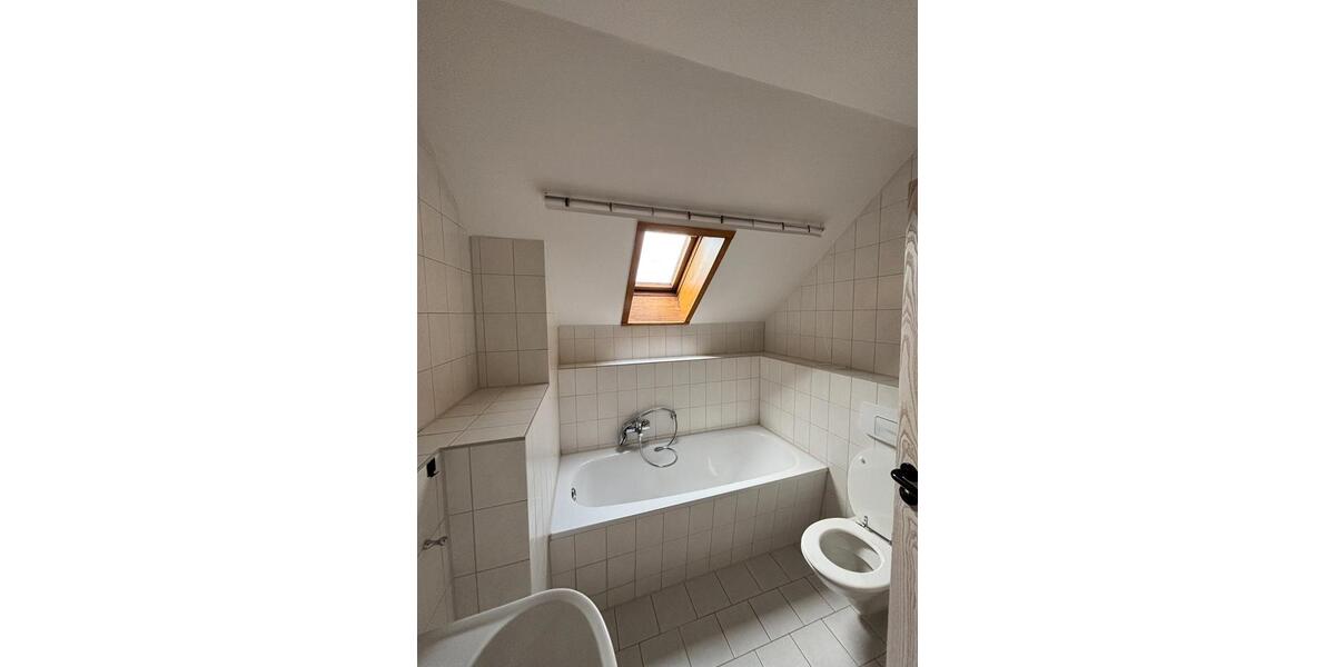 Dachgeschoßwohnung Meerane - 2 Zimmer, 50 m&sup2;, 350&euro; | Angebot:24214745