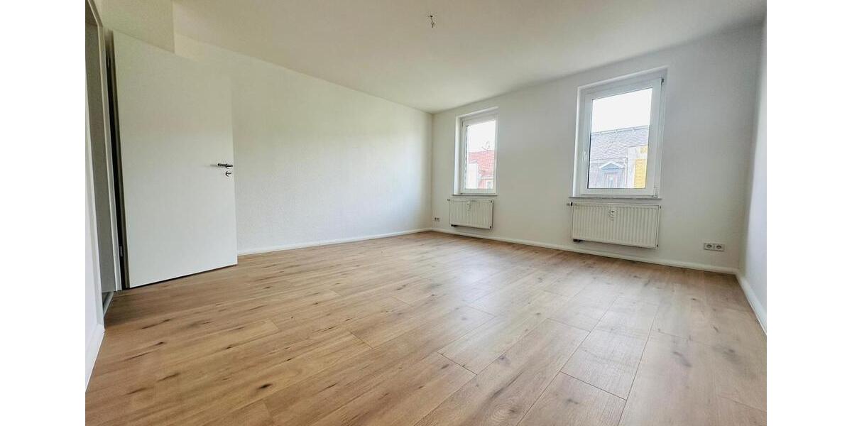 Dachgeschoßwohnung Meerane - 3 Zimmer, 71 m&sup2;, 575&euro; | Angebot:25306550