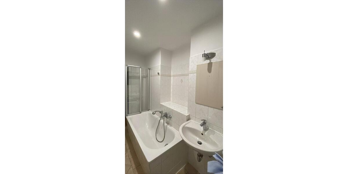 Etagenwohnung Crimmitschau - 3 Zimmer, 55 m&sup2;, 350&euro; | Angebot:25064679