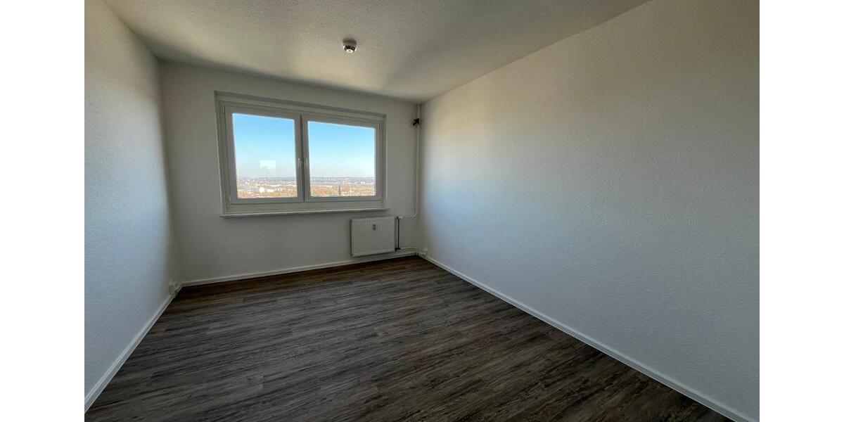 Etagenwohnung Zwickau Neuplanitz - 4 Zimmer, 70 m&sup2;, 369&euro; | Angebot:22043017