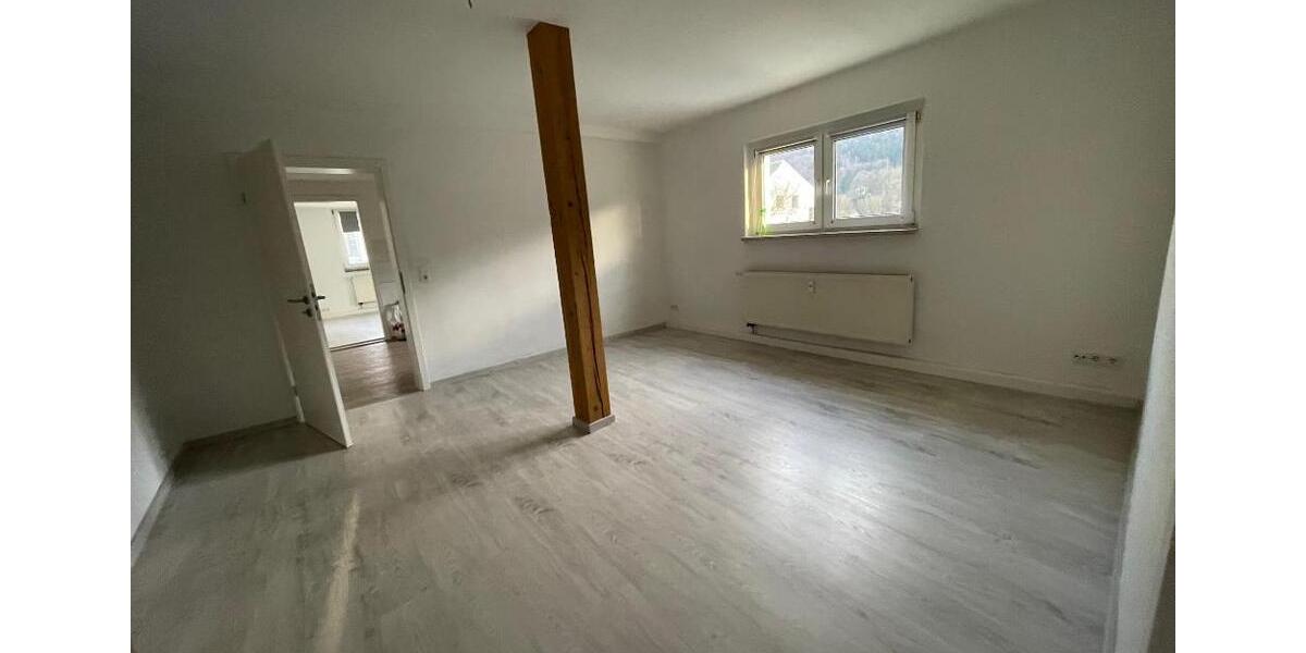 Etagenwohnung Elsterberg - 3 Zimmer, 79 m&sup2;, 375&euro; | Angebot:21227986