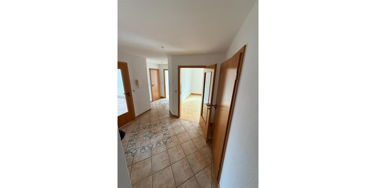 Dachgeschoßwohnung Limbach-Oberfrohna Oberfrohna - 4 Zimmer, 80 m&sup2;, 400&euro; | Angebot:25868353