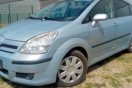 Toyota Corolla Verso 250.000 km 1.999 &euro; Zwickau 08056