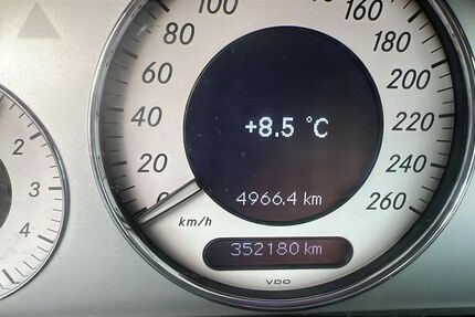 Mercedes-Benz E 220 352.000 km 1.350 &euro; Zwickau 08056