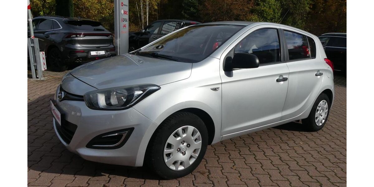 Hyundai i20 83.600 km 5.990 &euro; Schneeberg 08289