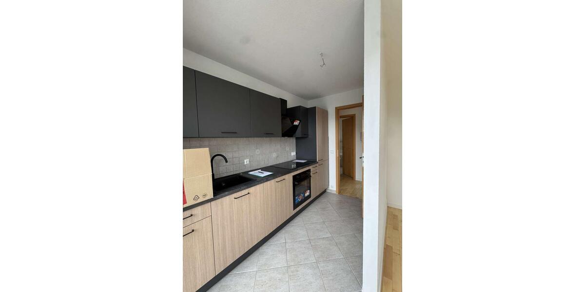 Dachgeschoßwohnung Zwickau - 3 Zimmer, 69 m&sup2;, 640&euro; | Angebot:25753391