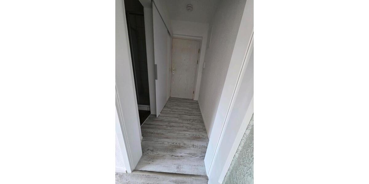 Etagenwohnung Greiz - 1 Zimmer, 24 m&sup2;, 240&euro; | Angebot:25871016