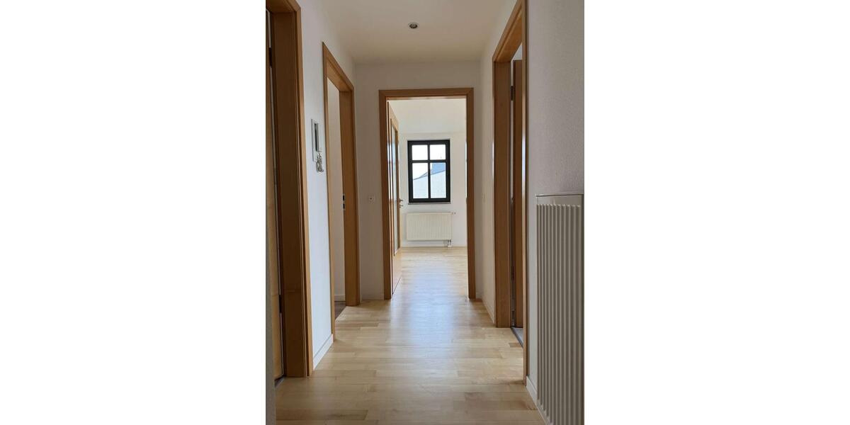 Dachgeschoßwohnung Zwickau - 3 Zimmer, 69 m&sup2;, 640&euro; | Angebot:25753391