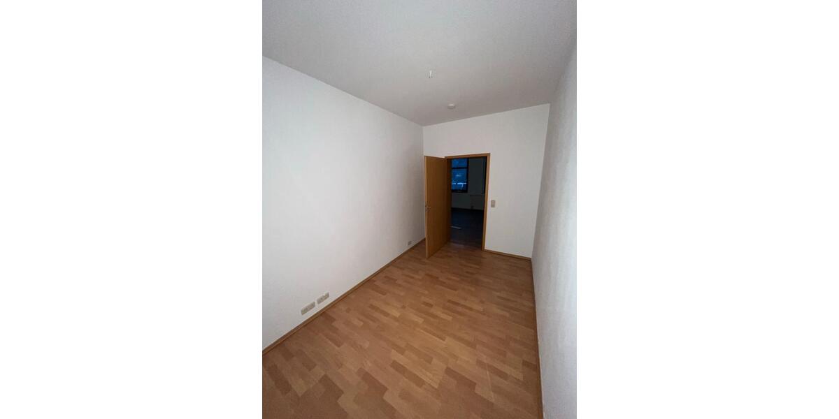 Etagenwohnung Greiz - 3 Zimmer, 75 m&sup2;, 415&euro; | Angebot:25333291