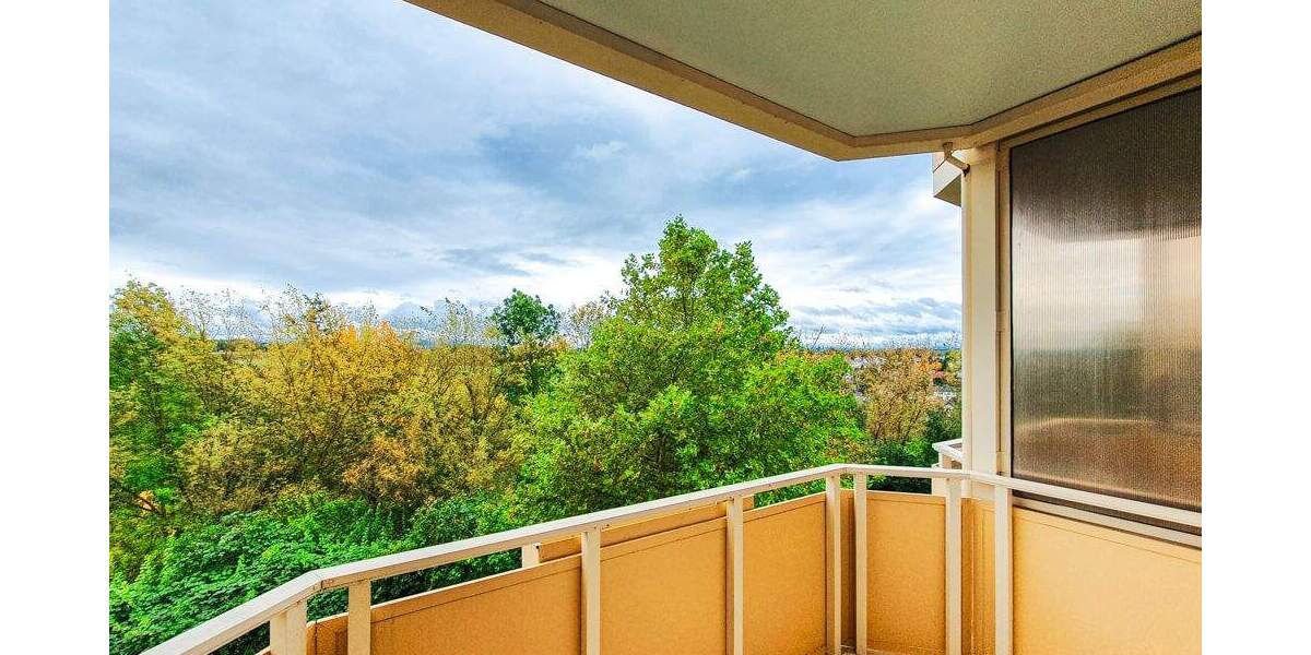 Etagenwohnung Zwickau Eckersbach - 3 Zimmer, 55 m&sup2;, 330&euro; | Angebot:25733946