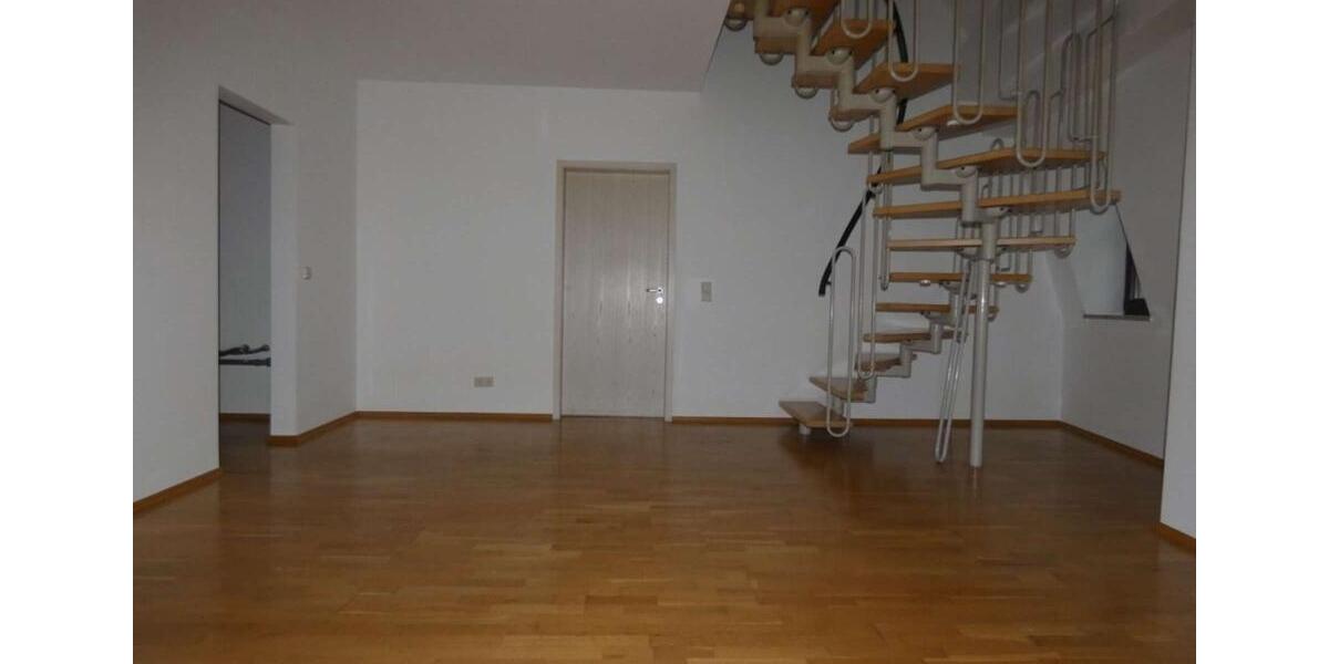 Maisonettenwohnung Zwickau - 2 Zimmer, 82 m&sup2;, 430&euro; | Angebot:20093035