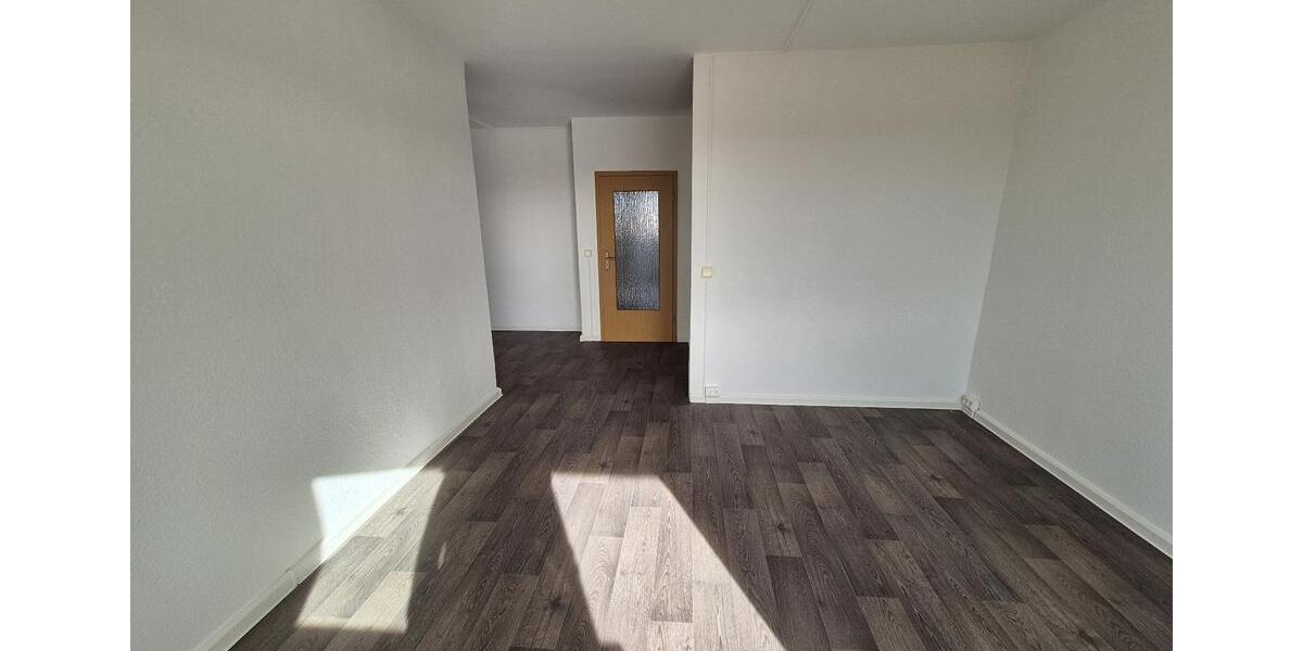 Etagenwohnung Hohenstein-Ernstthal Ernstthal - 3 Zimmer, 56 m&sup2;, 321&euro; | Angebot:25857022