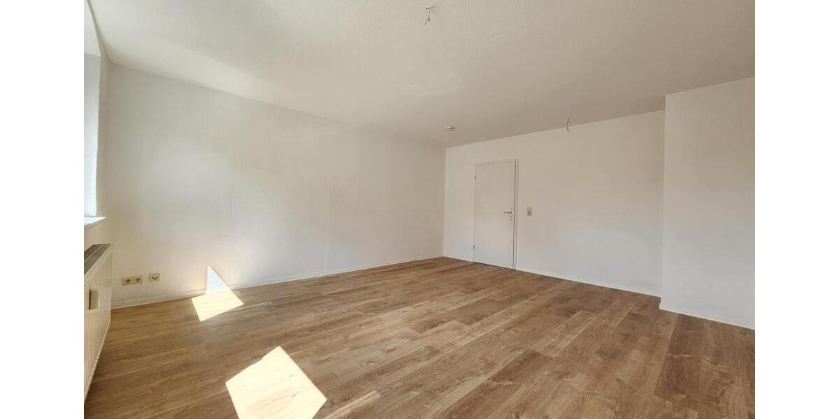 Dachgeschoßwohnung Aue-Bad Schlema Bad Schlema - 3 Zimmer, 84 m&sup2;, 463&euro; | Angebot:26251360