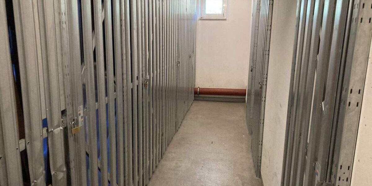 Etagenwohnung Zwickau Pölbitz - 2 Zimmer, 57 m&sup2;, 74.000&euro; | Angebot:25707419