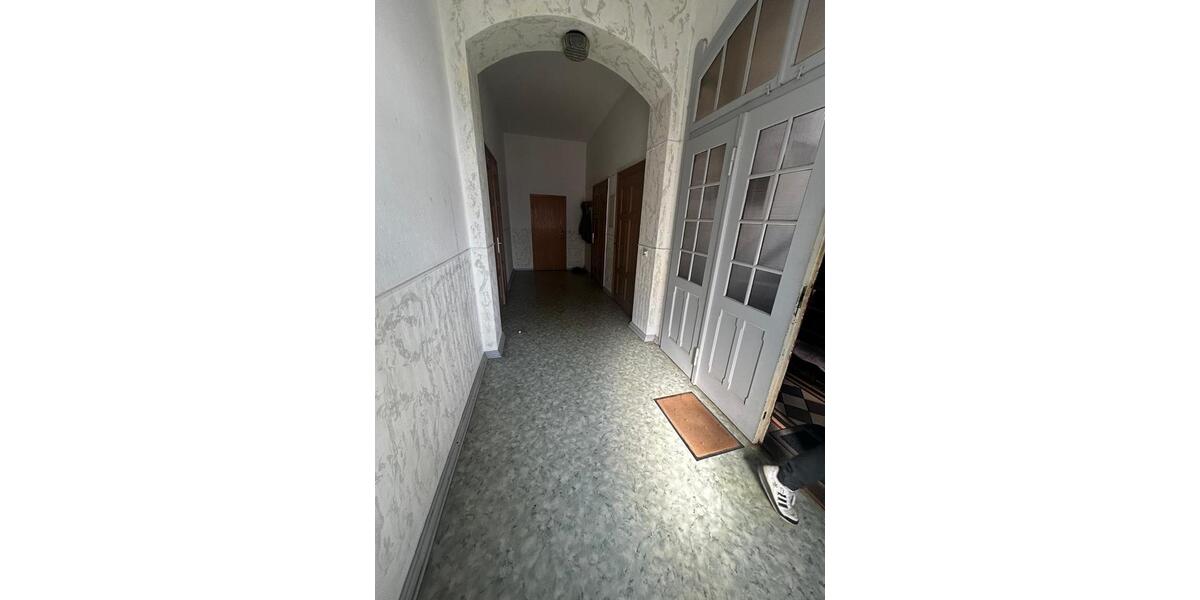 Hochparterre Crimmitschau - 2 Zimmer, 72 m&sup2;, 400&euro; | Angebot:25868358