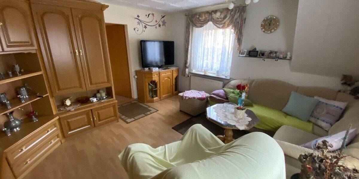 Einfamilienhaus Niederwürschnitz - 6 Zimmer, 100 m&sup2;, 49.000&euro; | Angebot:25744547