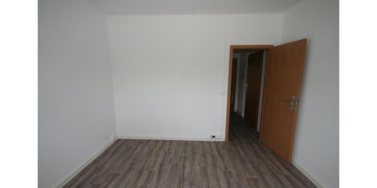 Etagenwohnung Oberlungwitz - 3 Zimmer, 56 m&sup2;, 351&euro; | Angebot:26677014