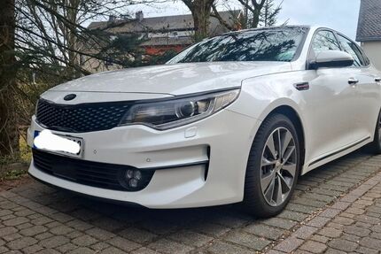 Kia Optima 227.000 km 11.900 &euro; Zwönitz 08297