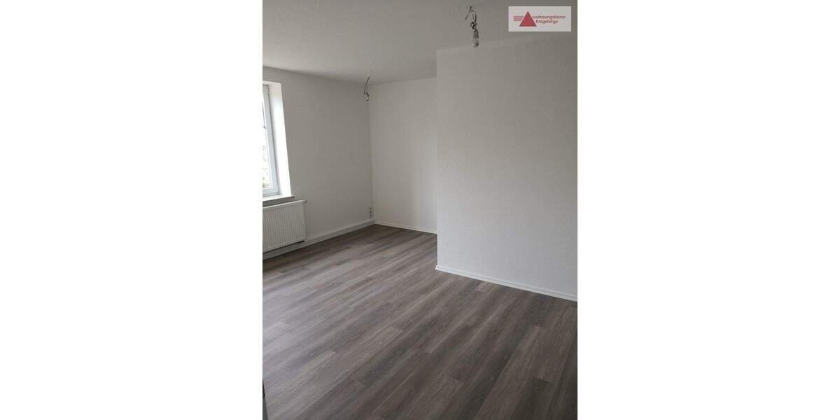 Etagenwohnung Hohndorf - 2 Zimmer, 47 m&sup2;, 260&euro; | Angebot:25688333
