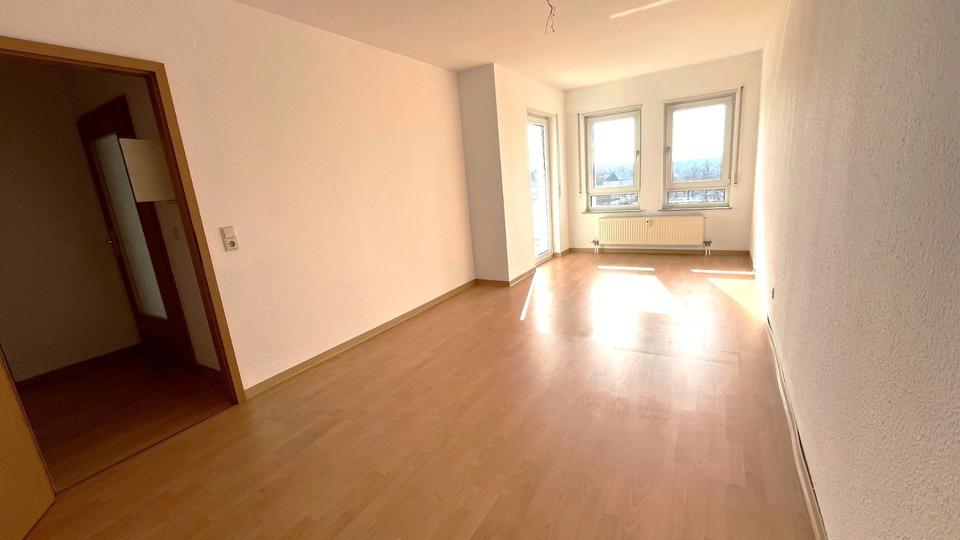Dachgeschoßwohnung Zwickau Auerbach - 2 Zimmer, 66 m&sup2;, 480&euro; | Angebot:25438235