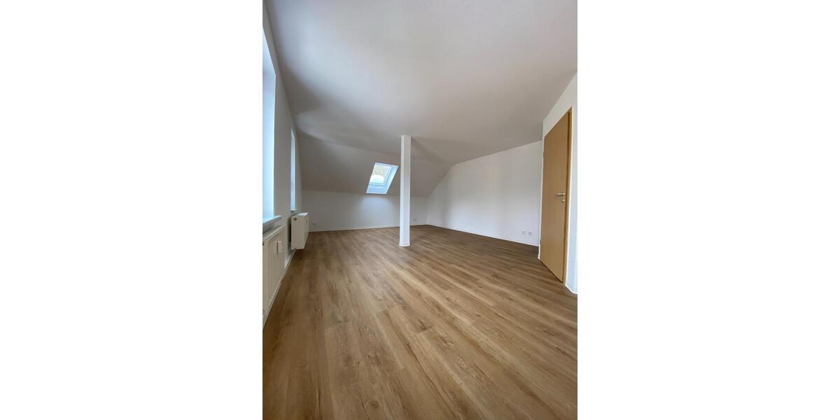 Dachgeschoßwohnung Schönheide - 2 Zimmer, 53 m&sup2;, 424&euro; | Angebot:25381771