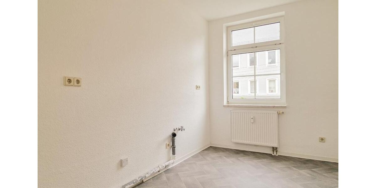 Etagenwohnung Glauchau - 3 Zimmer, 68 m&sup2;, 374&euro; | Angebot:23137907