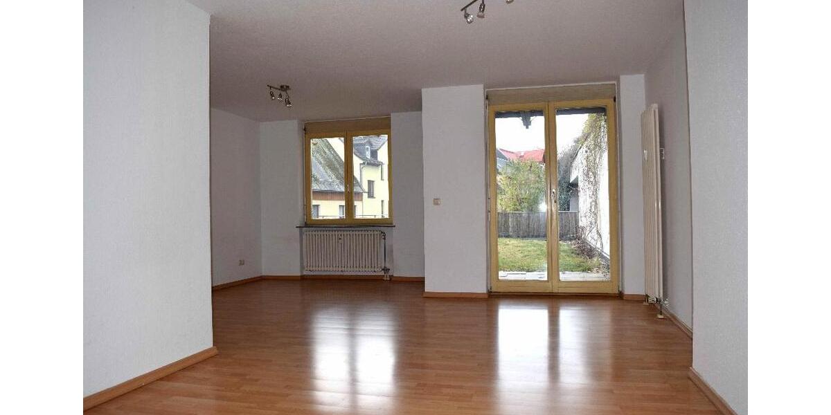 Erdgeschoßwohnung Hohenstein-Ernstthal Ernstthal - 1 Zimmer, 46 m&sup2;, 230&euro; | Angebot:24677152