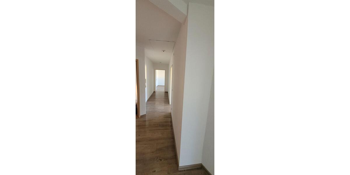 Etagenwohnung Meerane - 2 Zimmer, 61 m&sup2;, 299&euro; | Angebot:22739696