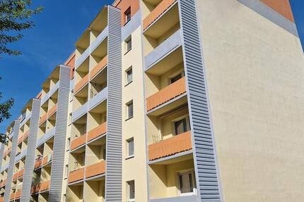 Wohnung Glauchau - 3 Zimmer, 67 m&sup2;, 400&euro; | Angebot:24680366