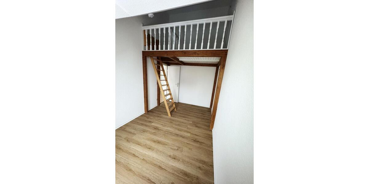 Dachgeschoßwohnung Hohenstein-Ernstthal Ernstthal - 3 Zimmer, 58 m&sup2;, 346&euro; | Angebot:24980587