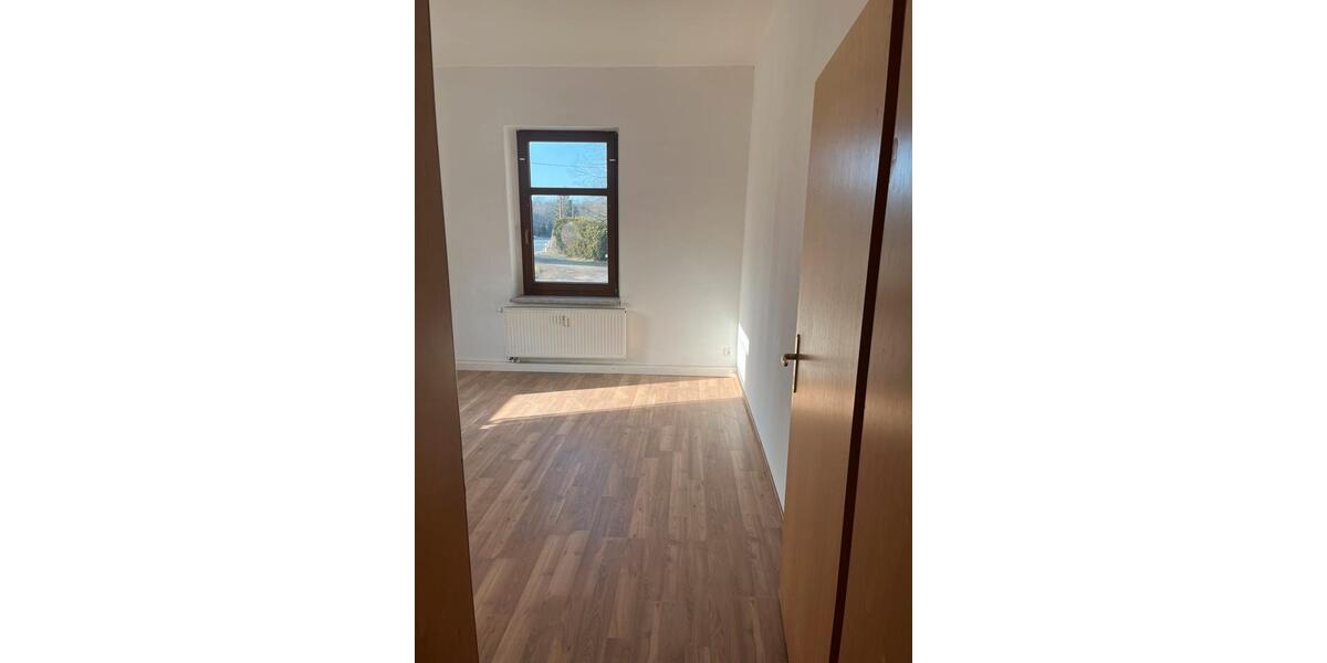 Hochparterre Wilkau-Haßlau Haßlau - 1 Zimmer, 33 m&sup2;, 225&euro; | Angebot:25510909