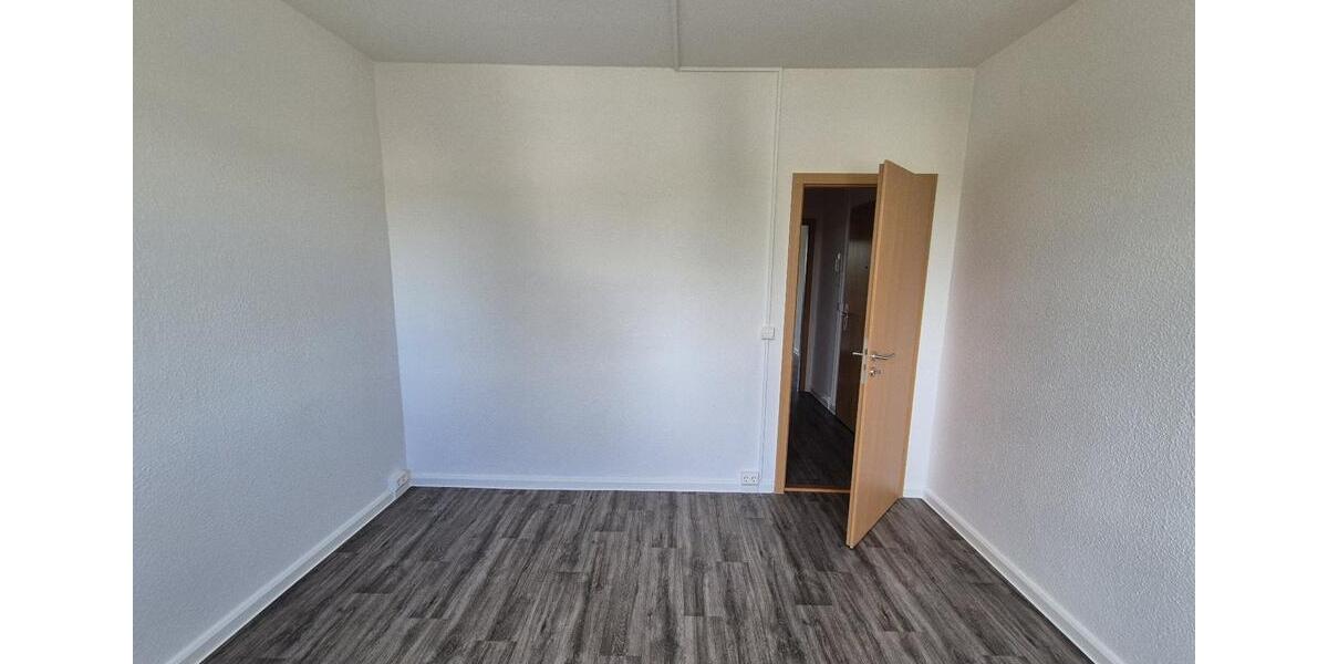 Etagenwohnung Hohenstein-Ernstthal Ernstthal - 3 Zimmer, 56 m&sup2;, 325&euro; | Angebot:25257521