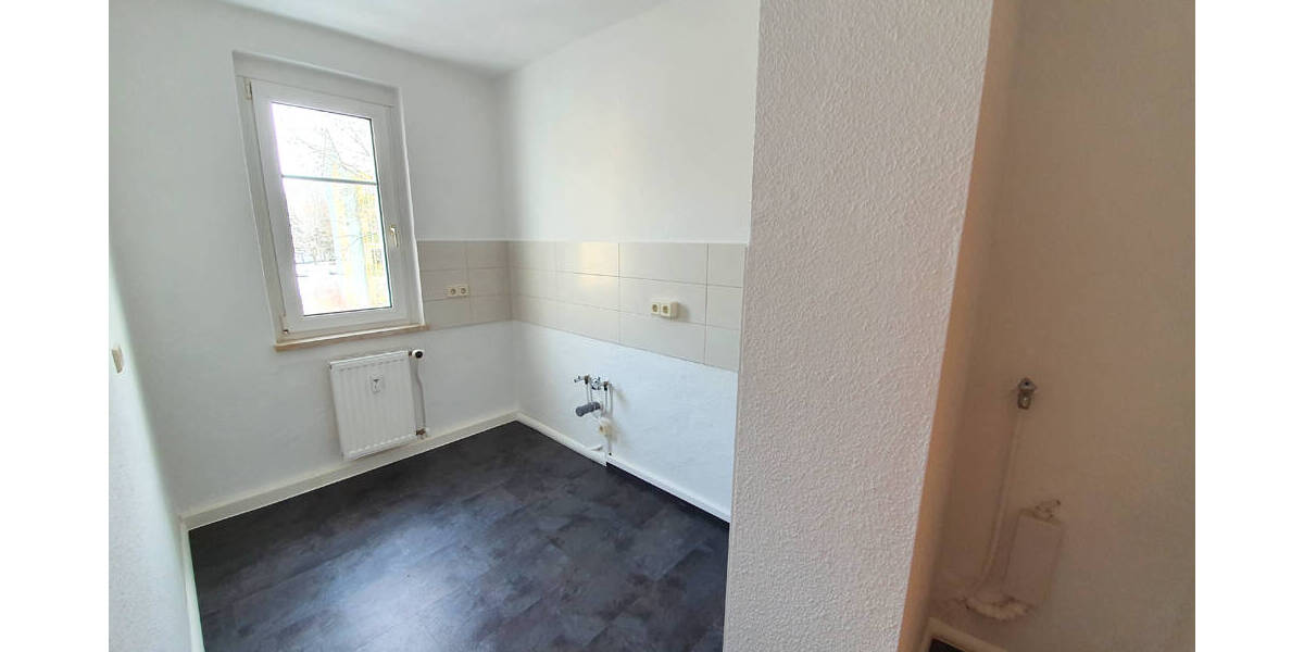Etagenwohnung Zwickau Eckersbach - 2 Zimmer, 49 m&sup2;, 343&euro; | Angebot:25996632