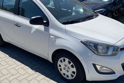 Hyundai i20 101.780 km 3.490 &euro; Zwickau 08058
