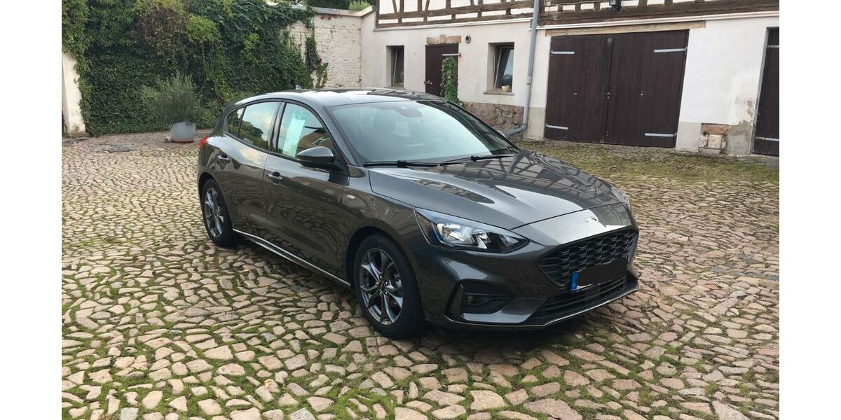 Ford Focus 80.000 km 14.000 &euro; Wilkau-Haßlau 08112