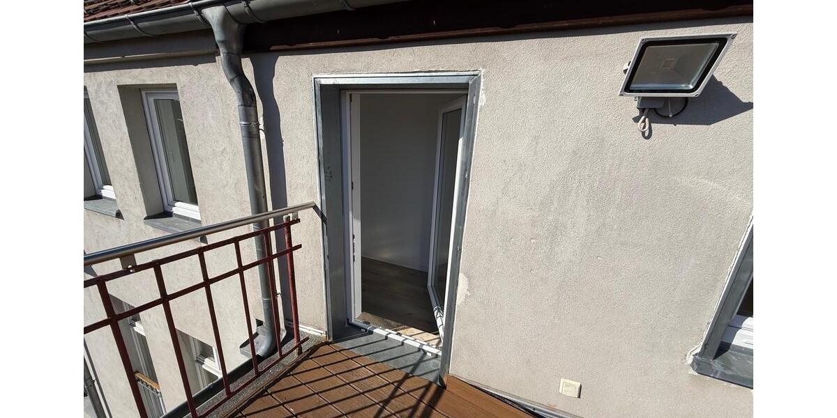 Etagenwohnung Greiz - 4 Zimmer, 104 m&sup2;, 570&euro; | Angebot:25382508