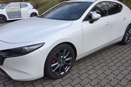 Mazda 3 27.355 km 20.888 &euro; Aue 08280