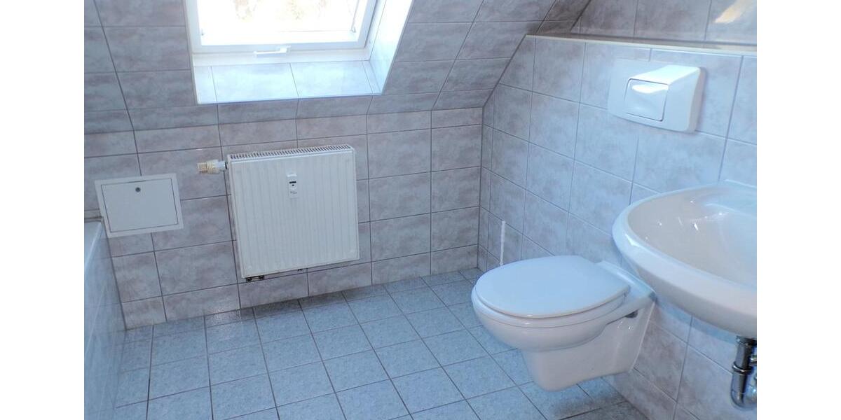 Etagenwohnung Werdau - 2 Zimmer, 50 m&sup2;, 280&euro; | Angebot:24391308