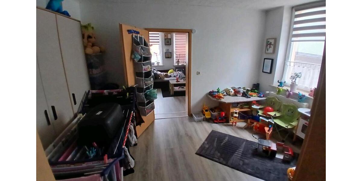 Erdgeschoßwohnung Oelsnitz (Erzgebirge) - 5 Zimmer, 110 m&sup2;, 900&euro; | Angebot:25943904
