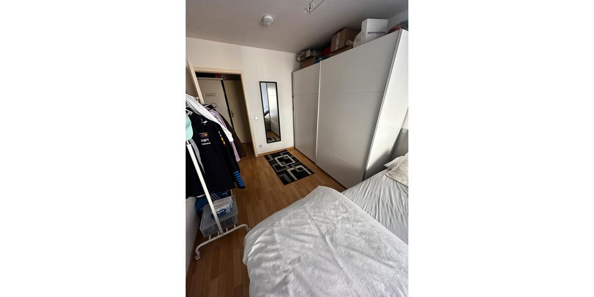 Etagenwohnung Zwickau - 2 Zimmer, 67 m&sup2;, 435&euro; | Angebot:25924998