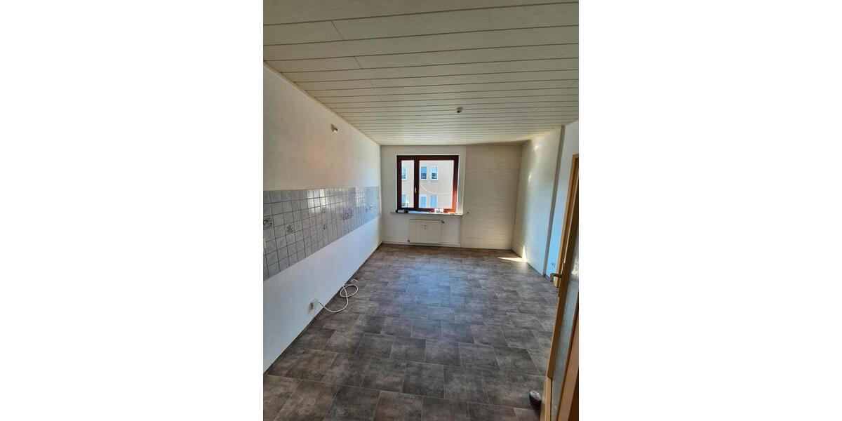 Etagenwohnung Aue-Bad Schlema Bad Schlema - 4 Zimmer, 103 m&sup2;, 600&euro; | Angebot:25839930
