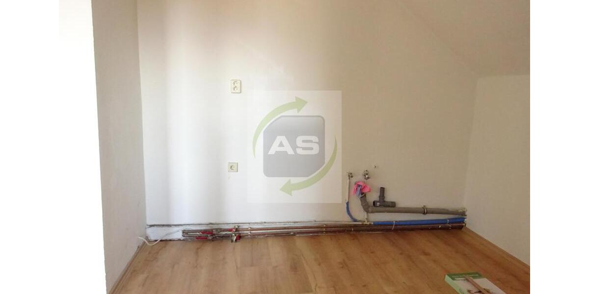 Dachgeschoßwohnung Reinsdorf - 2 Zimmer, 45 m&sup2;, 225&euro; | Angebot:22591376