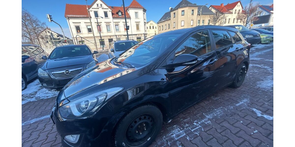 Hyundai i30 206.000 km 3.100 &euro; zwickau 08064